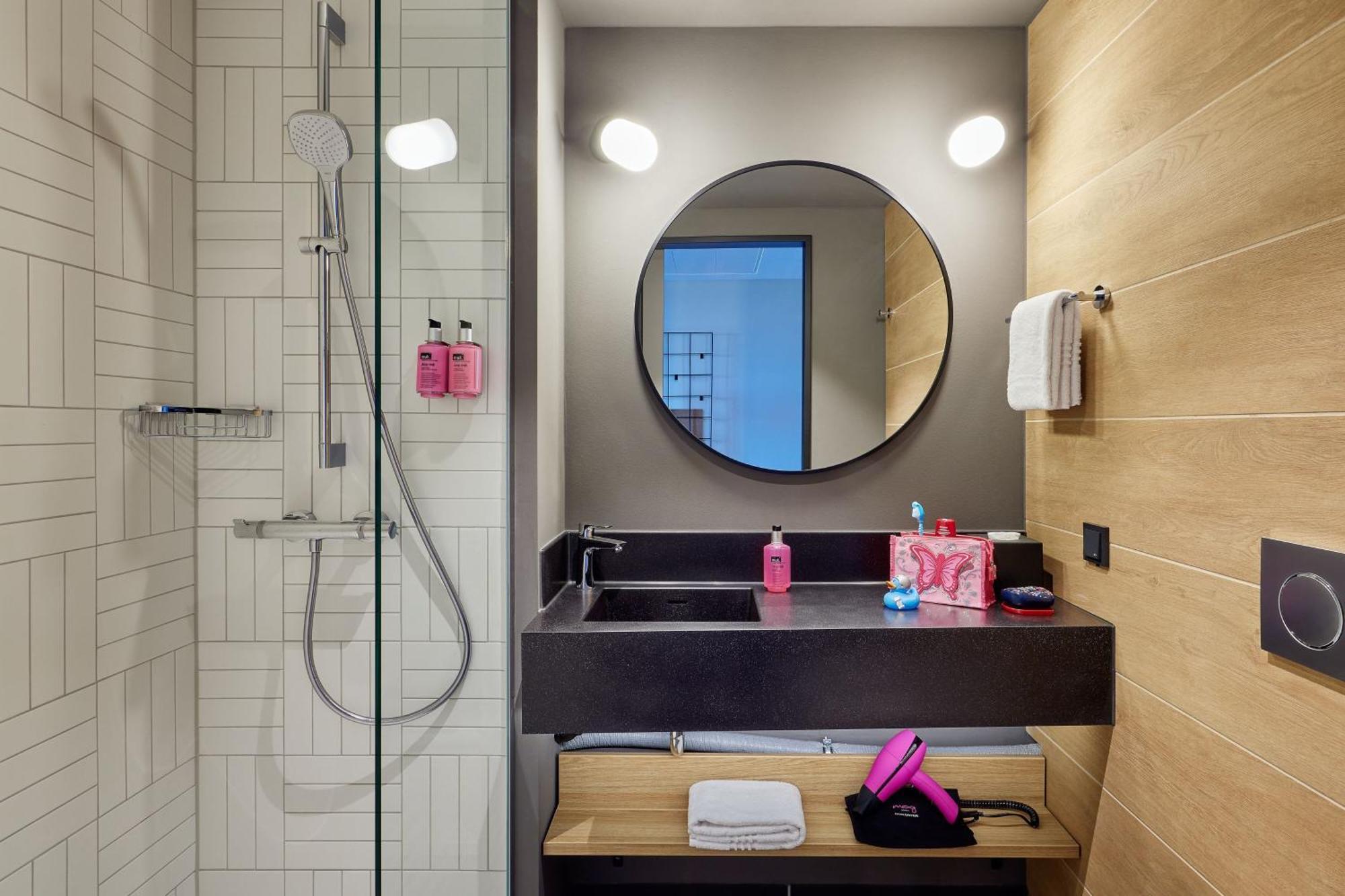 Moxy Cologne Muelheim酒店 外观 照片